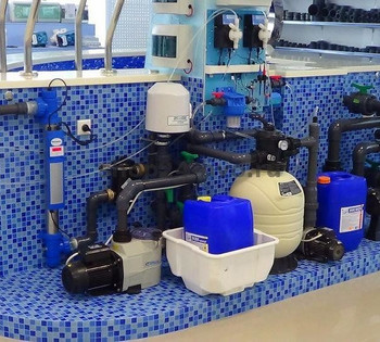 Дополнительное оборудование для бассейнов